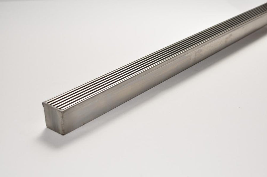 38ARI40MTL: 43mm x 42mm