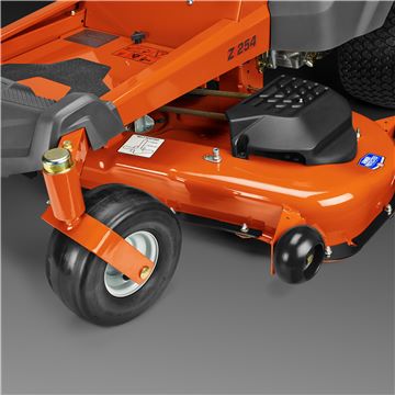 HUSQVARNA Z146 Zero Turn Mower