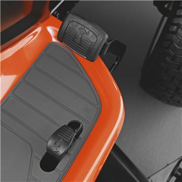 HUSQVARNA TS142T Lawn Tractor