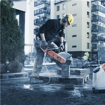 HUSQVARNA K770 Oil Guard Power Cutter